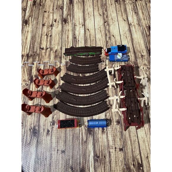 Thomas & Friends Trackmaster Railway Shake Shake Bridge With Trains - Picture 11 of 12